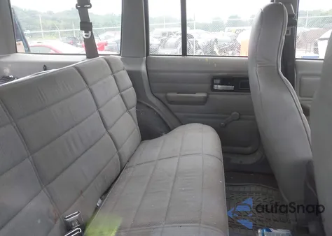 1995 Jeep Cherokee Se z USA, uszkodzony, nr VIN 1J4FJ28S5SL670549